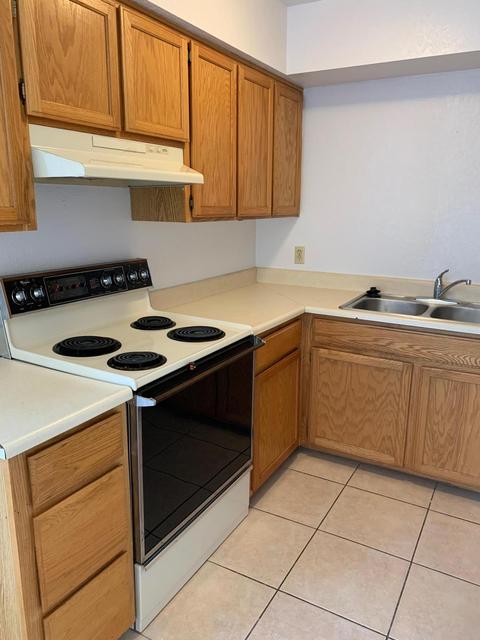 2685 E Oakleaf Dr, Tempe, AZ 85288 photo 5