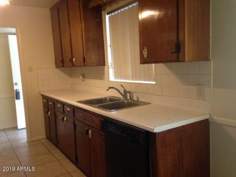 725 E Claremont St, Phoenix, AZ 85014 photo 2