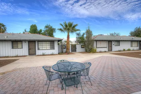 825 E Marlette Ave, Phoenix, AZ 85014 photo 3