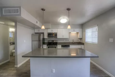 825 E Marlette Ave, Phoenix, AZ 85014 photo 8