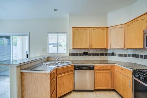 3254 S Wade Dr, Gilbert, AZ 85297 photo 6