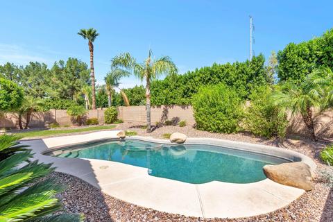 3352 E Menadota Dr, Phoenix, AZ 85050 photo 24