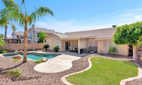 3352 E Menadota Dr, Phoenix, AZ 85050 photo 1