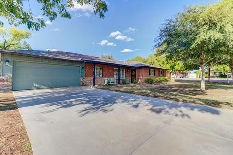 750 E Winter Dr, Phoenix, AZ 85020 photo 2