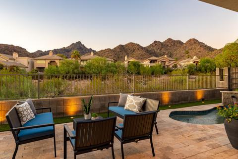 3114 E Squaw Peak Cir, Phoenix, AZ 85016 photo 2