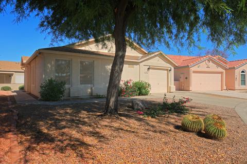 1892 E Peach Tree Dr, Chandler, AZ 85249 photo 1