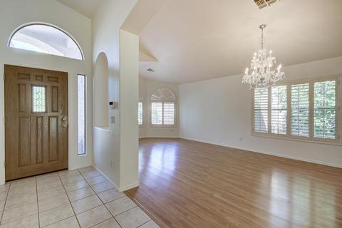 1189 E Gail Dr, Gilbert, AZ 85296 photo 2