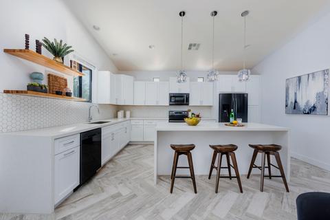 3907 E Cheery Lynn Rd, Phoenix, AZ 85018 photo 12