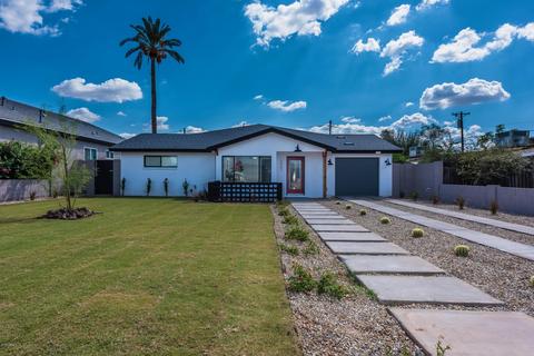 3907 E Cheery Lynn Rd, Phoenix, AZ 85018 photo 2