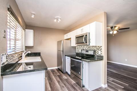 1906 E Sandra Ter, Phoenix, AZ 85022 photo 6