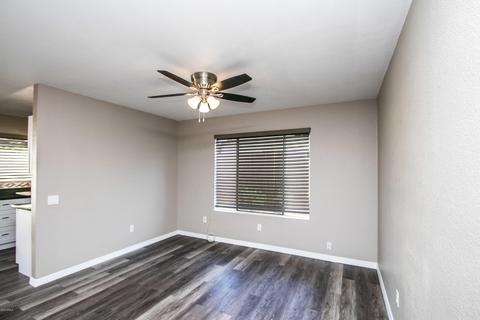 1906 E Sandra Ter, Phoenix, AZ 85022 photo 8