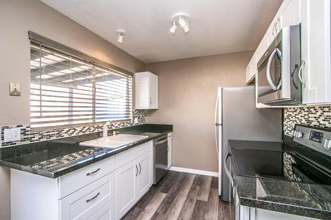 1906 E Sandra Ter, Phoenix, AZ 85022 photo 4