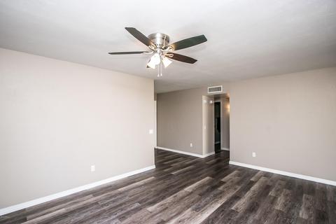 1906 E Sandra Ter, Phoenix, AZ 85022 photo 12