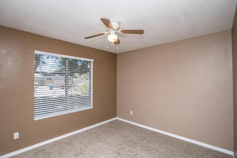 1906 E Sandra Ter, Phoenix, AZ 85022 photo 13