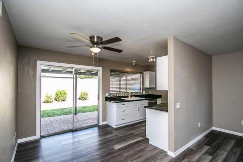 1906 E Sandra Ter, Phoenix, AZ 85022 photo 9