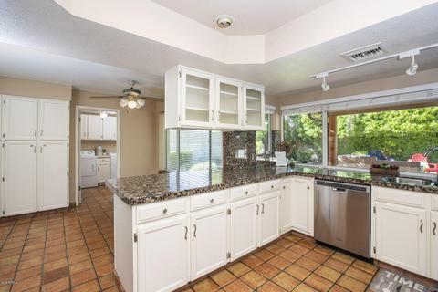 4430 E Ludlow Dr, Phoenix, AZ 85032 photo 6