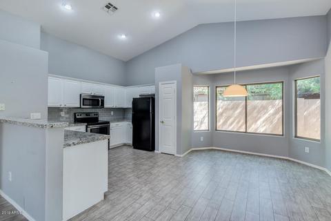 3311 E Woodside Way, Gilbert, AZ 85297 photo 4