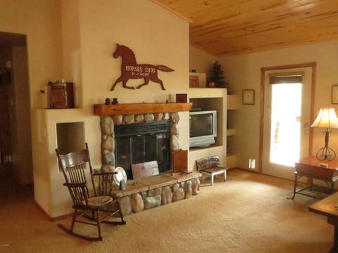 2668 Lodge Loop, Overgaard, AZ 85933 photo 7