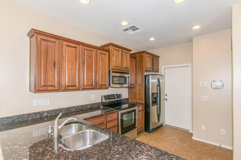 2241 E Sunland Ave, Phoenix, AZ 85040 photo 5