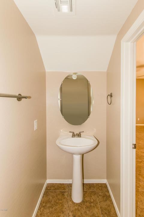 2241 E Sunland Ave, Phoenix, AZ 85040 photo 10