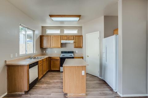 4156 E Gail Dr, Gilbert, AZ 85296 photo 3
