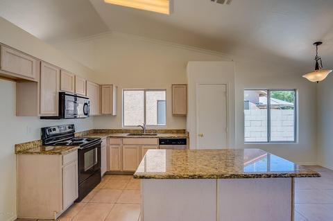 2046 E Brooks St, Gilbert, AZ 85296 photo 2