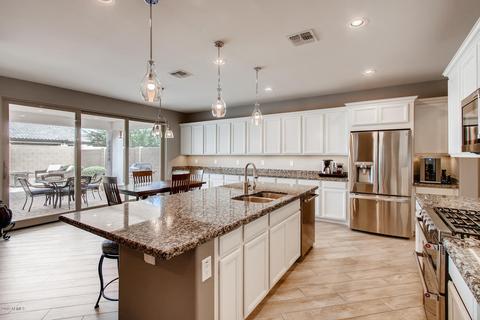 10264 E Tupelo Ave, Mesa, AZ 85212 photo 2