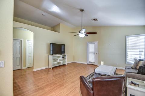 2070 E Huron Ct, Gilbert, AZ 85234 photo 5