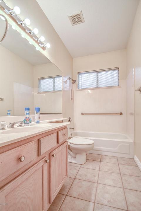 2070 E Huron Ct, Gilbert, AZ 85234 photo 31
