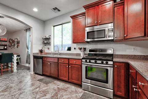 744 E Hummingbird Way, Gilbert, AZ 85297 photo 2