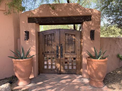 2527 E Vogel Ave, Phoenix, AZ 85028 photo 1