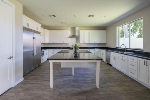 4322 E Cheery Lynn Rd, Phoenix, AZ 85018 photo 2