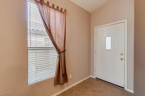 492 E Kyle Ct, Gilbert, AZ 85296 photo 5