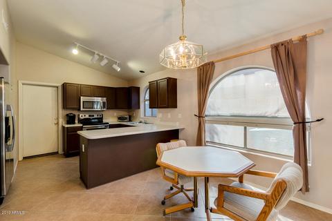 492 E Kyle Ct, Gilbert, AZ 85296 photo 9