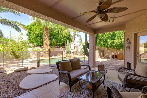 972 S Oak St, Gilbert, AZ 85233 photo 2