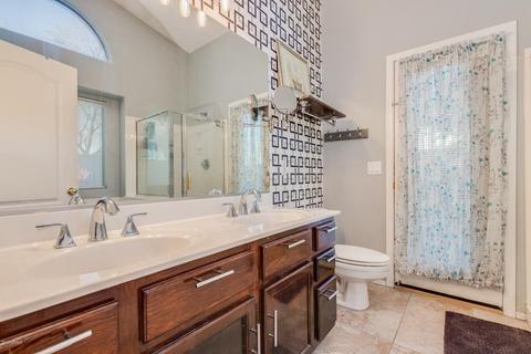 538 E Devon Dr, Gilbert, AZ 85296 photo 4