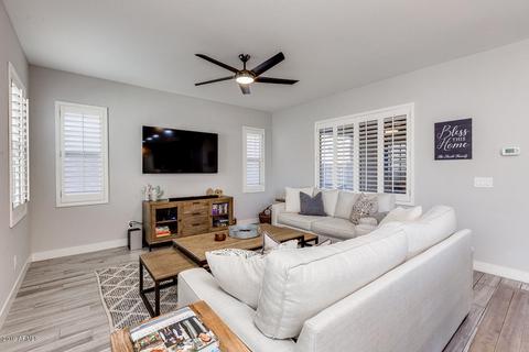 4640 E Patrick Ln, Phoenix, AZ 85050 photo 7