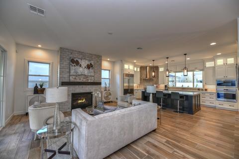 3931 E Crittenden Ln, Phoenix, AZ 85018 photo 4