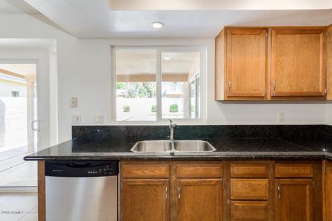 3866 E Whitney Ln, Phoenix, AZ 85032 photo 11