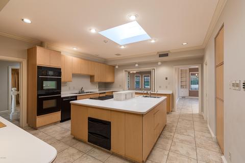 5360 E Rockridge Rd, Phoenix, AZ 85018 photo 9