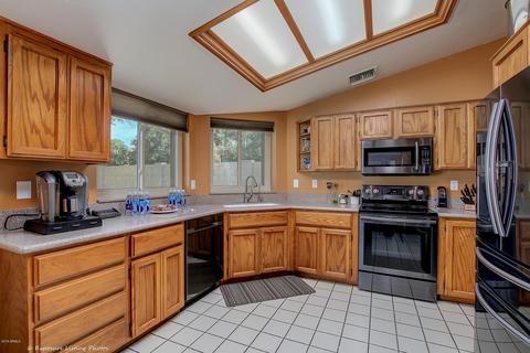 1958 El Freda Rd, Tempe, AZ 85284 photo 3