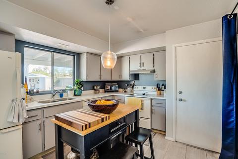 4902 W Grovers Ave, Glendale, AZ 85308 photo 8