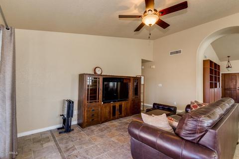 402 E Melody Ln, Gilbert, AZ 85234 photo 14