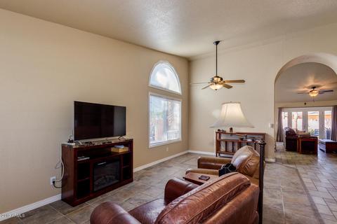 402 E Melody Ln, Gilbert, AZ 85234 photo 7