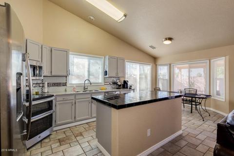 402 E Melody Ln, Gilbert, AZ 85234 photo 11