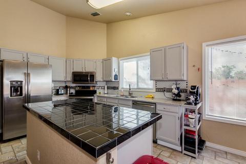 402 E Melody Ln, Gilbert, AZ 85234 photo 8