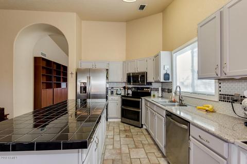 402 E Melody Ln, Gilbert, AZ 85234 photo 9