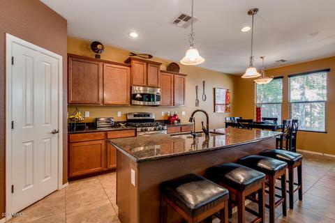 3412 E Robin Ln, Gilbert, AZ 85296 photo 9