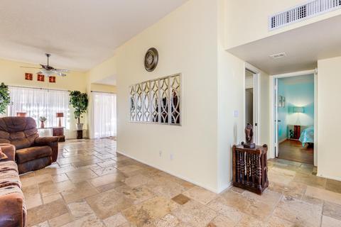 1031 E Michelle Dr, Phoenix, AZ 85022 photo 4