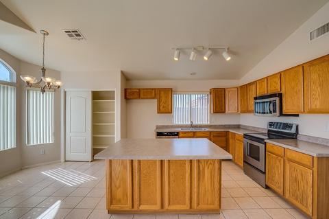 4301 E Cedarwood Ln, Phoenix, AZ 85048 photo 6